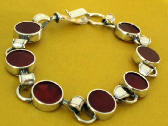 Shula Shek Jewellery - Kibbutz Beit Nir - Bracelet B45